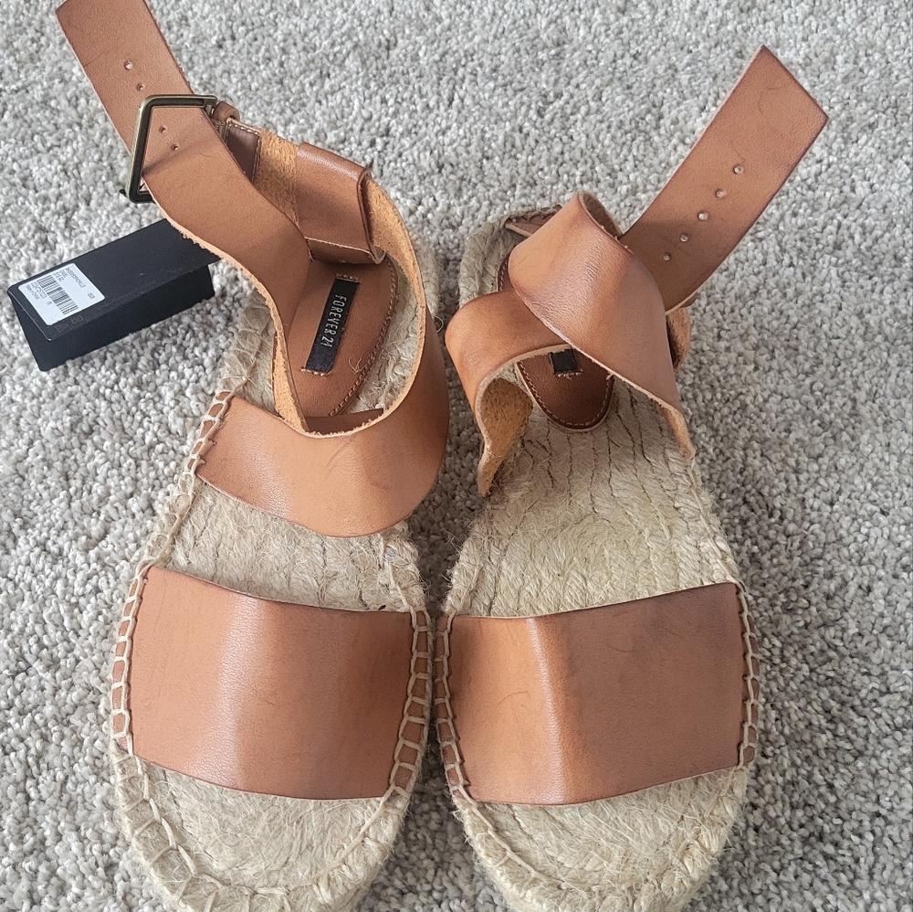 NWT Forever 21 Tan Leather Espadrilles Size 6